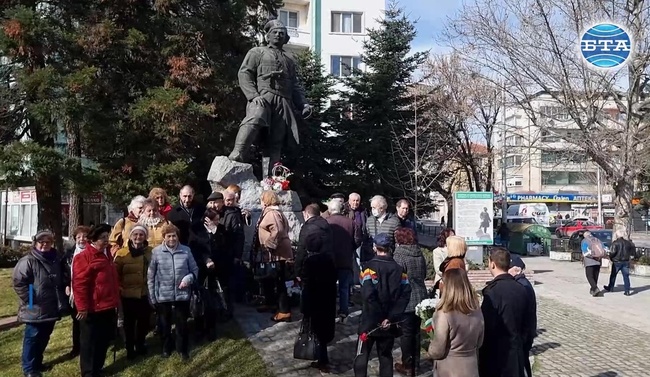 С поклонение в Хасково отбелязаха 121-годишнината от смъртта на Капитан Петко войвода