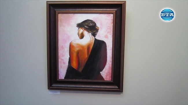 В Плевен 19 художнички подредиха предпролетно изложбата "Изкушения"