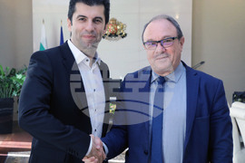 Кирил Петков - Юлиан Ревалски - среща