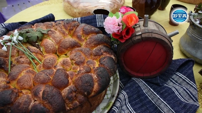 В пловдивското село Царимир традиционно представиха обичая Муфканица