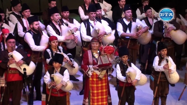 Валя Балканска стана почетен член на Българската национална гайдарска асоциация