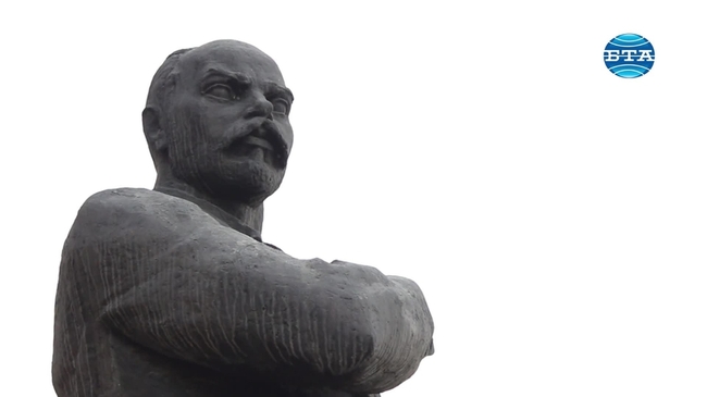 С военен ритуал във Велико Търново бяха отбелязани 165 години от рождението на Стефан Стамболов