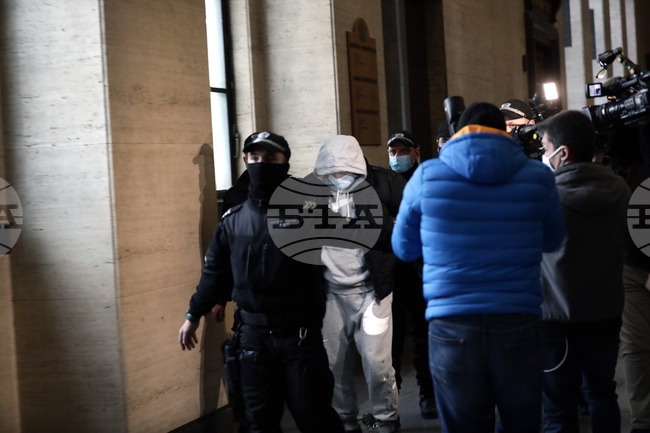 МВР - с. Антон - задържани