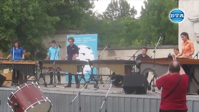 Единственият по рода си у нас и на Балканите фестивал за маримба и ударни инструменти започна в Плевен