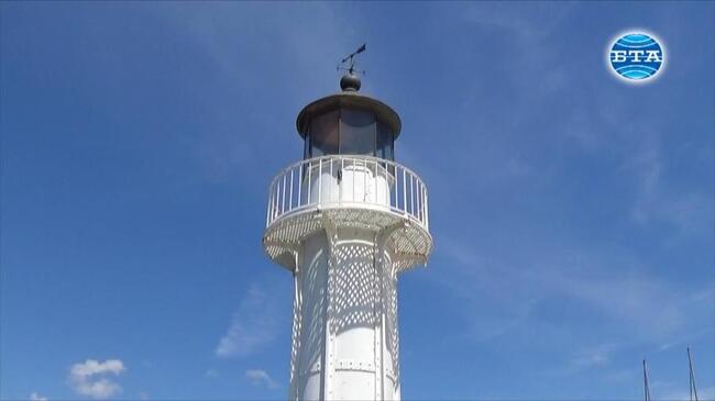 Действащите в момента морски фарове по Българското Черноморие са 10