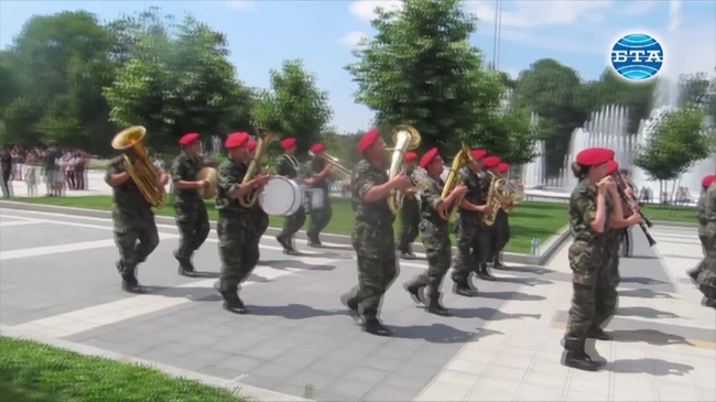 В Плевен с тържествена церемония бе изпратен 36-ият контингент от въоръжените сили за участие в мисията на НАТО в Афганистан "Решителна подкрепа"