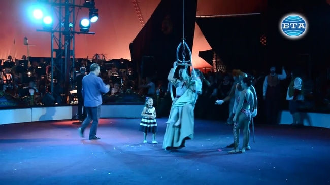 За първи път в България опера в цирка