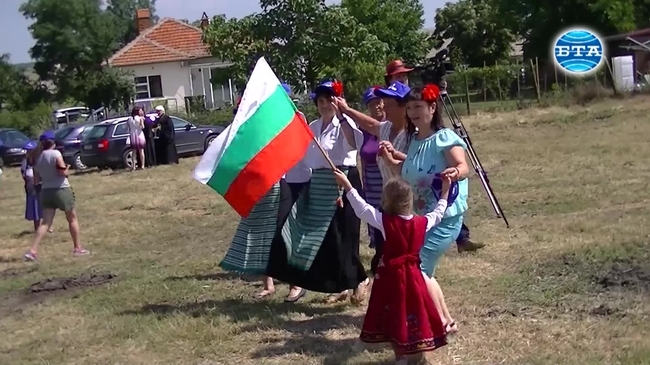 С възстановка на старинен обичай откриха жътвената кампания в Ямболско