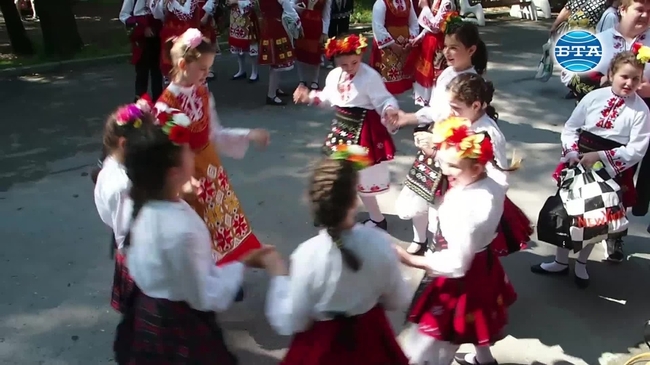 Близо 3000 изпълнители участваха в Народен събор - 2018 в пловдивския парк "Лаута"