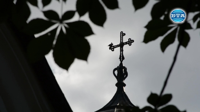 Чудотворна икона на Света Богородица пристигна във Враца