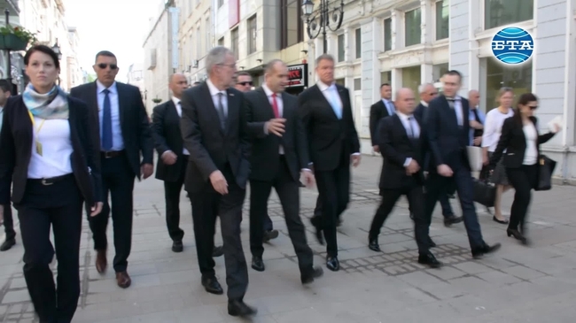 Президентът Румен Радев посрещна президентите на Австрия и Румъния в Русе