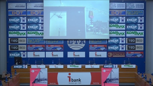  	
Ще се излъчва на живо Ще се излъчва на живо
«Образите помнят вместо нас» - откриване на фотографска изложба по повод 120 години от създаването на БТА /30 април, на Моста на влюбените, НДК, София/