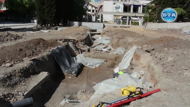 Археолозите от старозагорския исторически музей  отвориха гробница