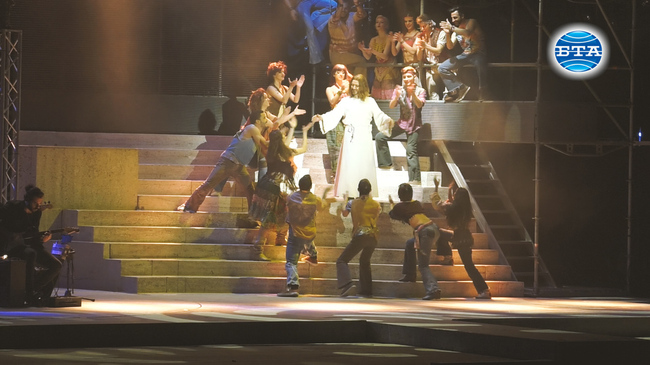 "Зад кулисите" с Живко Ботев