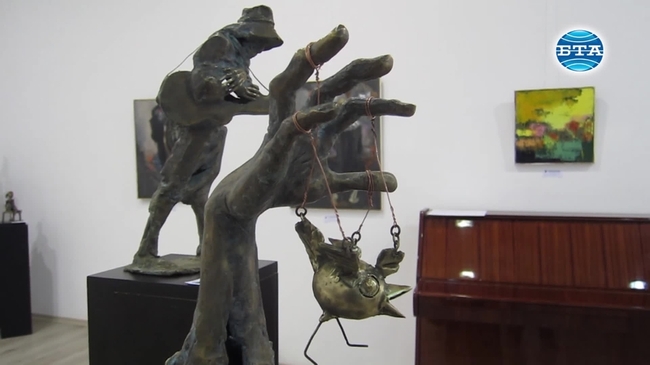 Преди Великден в Плевен подредиха изложба Убавка Тончев и Константин Симеонов - Костика