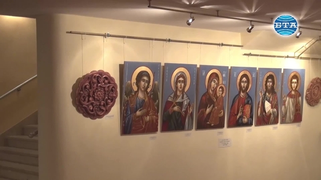Юбилейна изложба на икони и дърворезба представя Енорийският център при храм "Покров Богородичен" за Великден