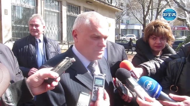 Кметовете искат да имат достъп до полицейската услуга по всяко време, заяви в Плевен вътрешният министър Валентин Радев