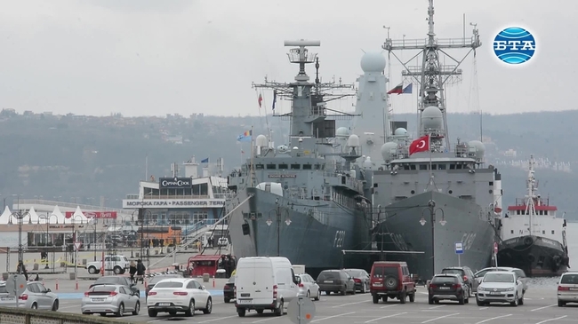 Втората постоянна военноморска група патрулни кораби на НАТО е на посещение във Варна