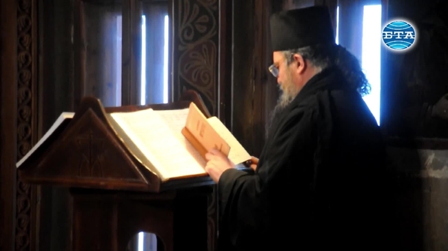 Уникална икона на Свети Николай бе дарена на Троянската света обител