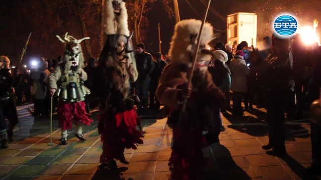 Празникът „Сурва“ се отбелязва в Пернишка област