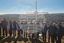 Разград - метален кръст