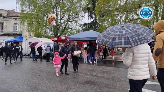 На Цветница Мъглиж чества своя празник