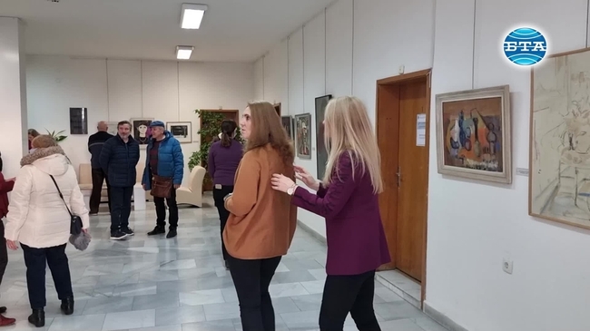 В Ямбол с изложба на художнички отправят послание за мир