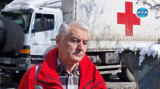 Първите камиони с дарения, събрани от БЧК, потеглиха днес към Украйна