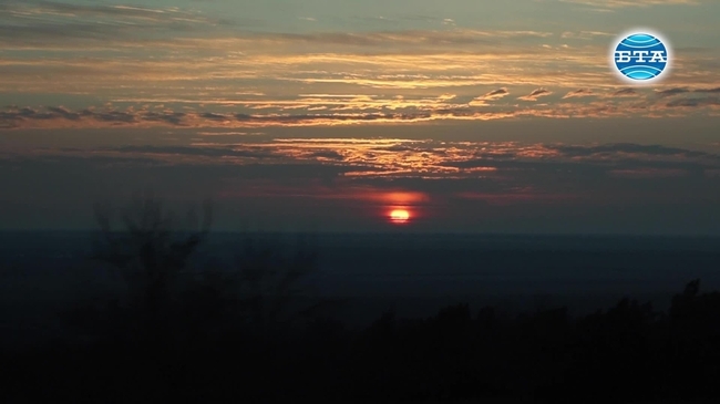 Двата български автобуса с евакуирани от Одеса безпроблемно достигнаха до украинско-молдовската граница