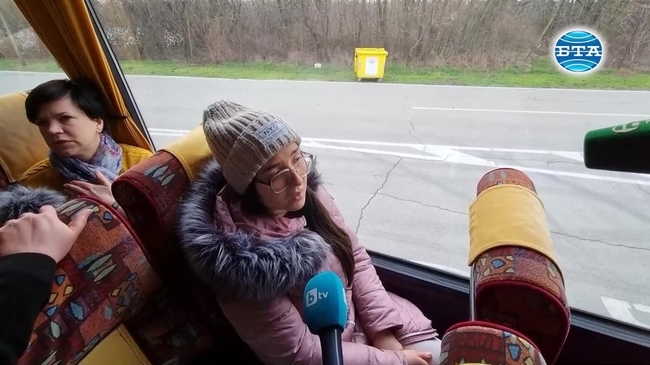 През ГКПП Дуранкулак пристигнаха първите два автобуса с евакуирани от Украйна