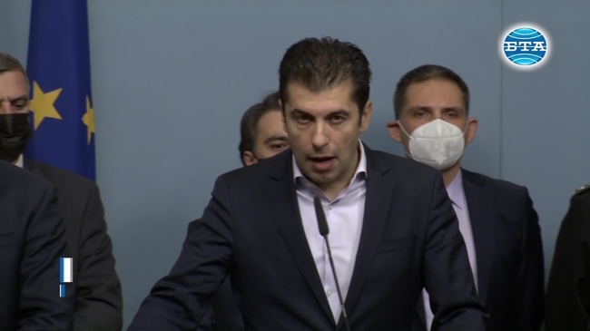 Приоритет номер едно е извеждането на българите от Украйна, заяви премиерът Кирил Петков