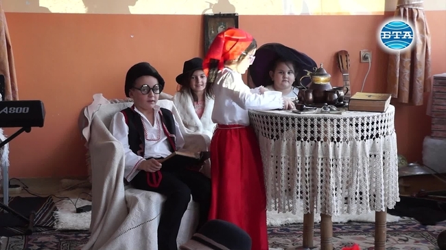 С песен, стихотворения и театър децата от ДГ „Ралица“ приключиха проект „Възрожденски къщи“