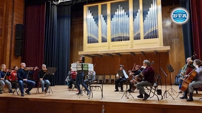 Венецианска приказка за любовта представят Симфоничният оркестър в Сливен и цигуларката Кремена Оксенкруг