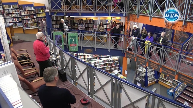 "Цветето на Хеликон" за втори път отива при Георги Господинов