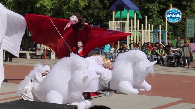 В Търговище започна 20-ия юбилеен международен фестивал "Вълшебната завеса"