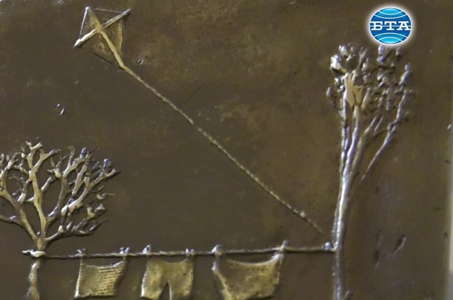 Изложба медална скулптура показва художничката Иванка Минчева в София