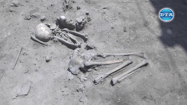 Скелет на над седем хиляди години откриха археолозите при разкопки в столичния кв. "Слатина"