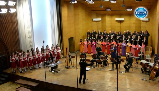 "Меса на децата" от Джон Рутър представиха премиерно в Русе