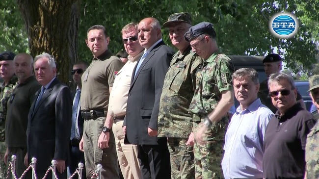 Военните учения са важни и за дипломацията ни и показват, че трябва да живеем в мир, каза пред журналисти в Шабла премиерът Бойко Борисов