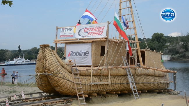 Пуснаха на вода тръстиковата лодка, която участва в международната експедиция АБОРА 4
