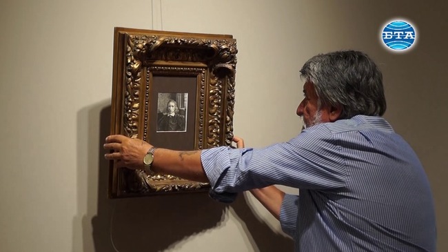 Вежди Рашидов показва изложба под наслов "Страсти" в ГХГ - Пловдив