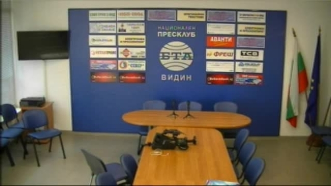 Сергей Станишев, президент на Партията на европейските социалисти /ПЕС / и евродепутат подкрепи  кандидатът за кмет на община Видин, издигнат от "БСП за България" - Любомир Георгиев/ дясно/ и кандидатите за общински съветници .