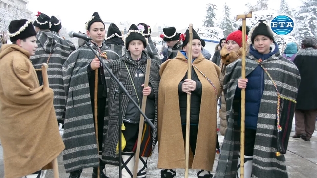 В Русе пресъздават обичая Коледуване