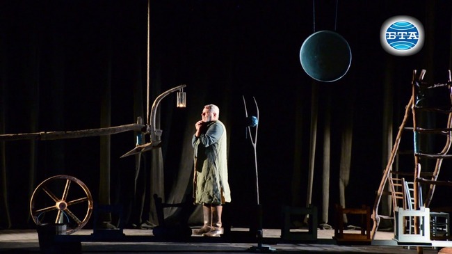 Драматичният театър в Ловеч с нова премиера - "Божан, Петър и Павел"