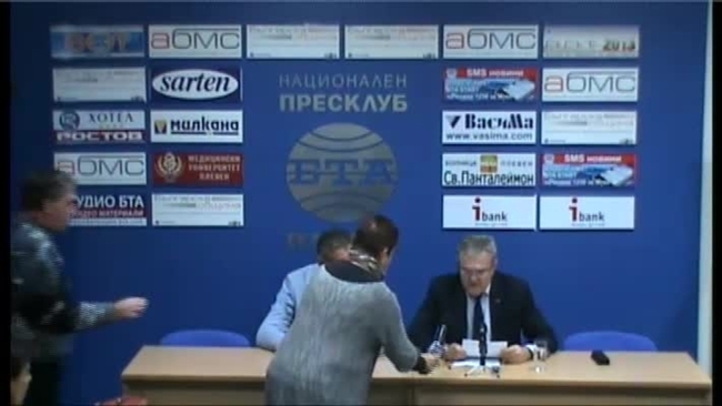 ПРЕСКОНФЕРЕНЦИЯ НА ЛИДЕРА НА ПП АБВ РУМЕН ПЕТКОВ в Плевен.