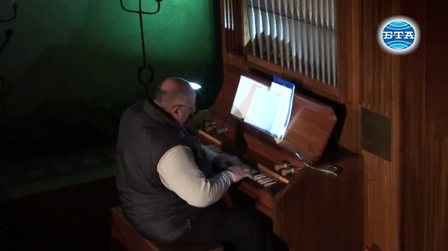 Внукът на маестро Никола Кенов дари орган на Родопите.