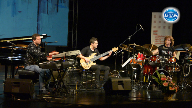 В Доходното здание се провежда 43-ото издание на Джаз фестивала в Русе. 