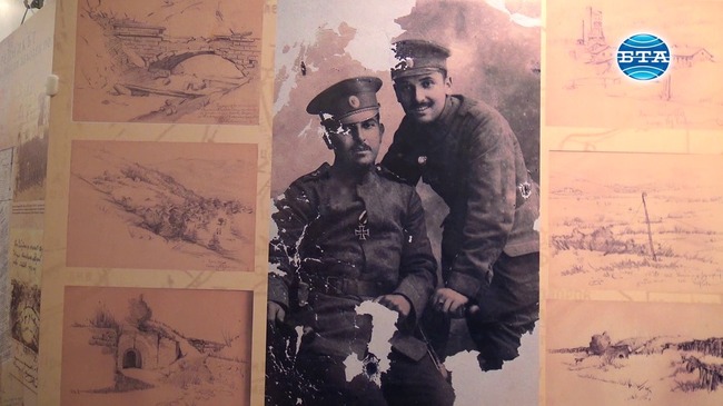 Изложбата "16 фотоесета "Другото лице на воините ни" бе открита в парламента