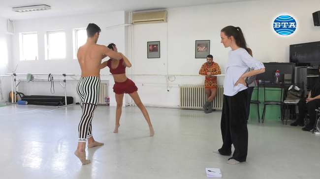 Балет "Арабеск" представя спектакъла "Нощите" на световноизвестния хореограф Анжелен Прелжокаж на сцената на Музикалния театър - интервю с Наталия Найдич