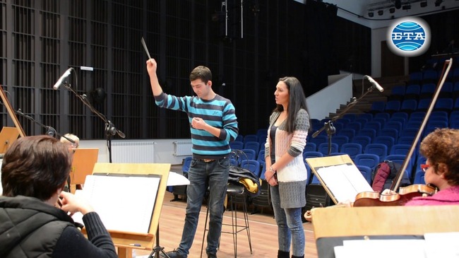 Млади български таланти представят проекта "А сега накъде... Младите в Музиката" във Враца и Мездра